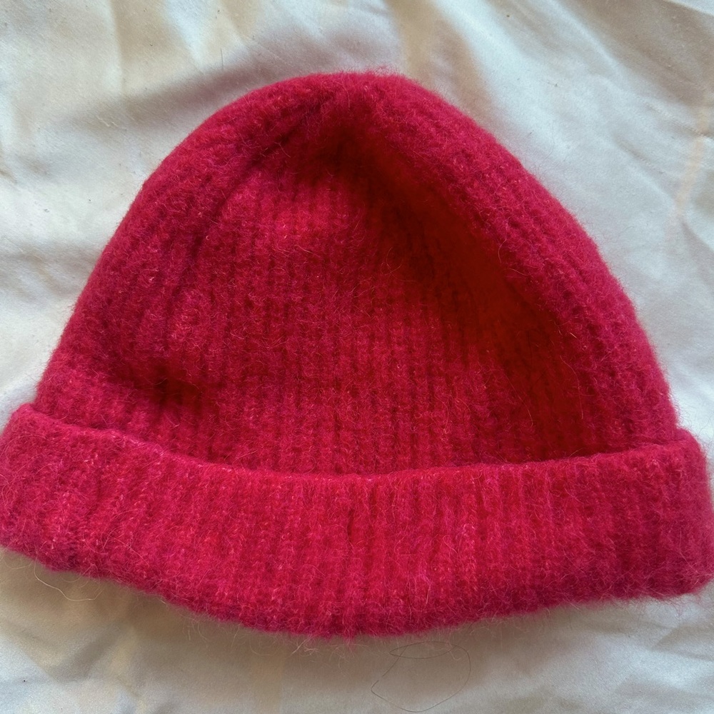 A pop pink baby alpaga hat, warm